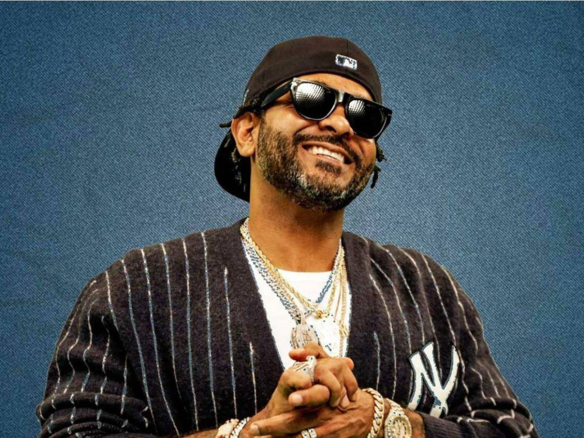 ¡Honduras presente en la WWE! Rapero de EE UU sorprende con la camiseta del Motagua