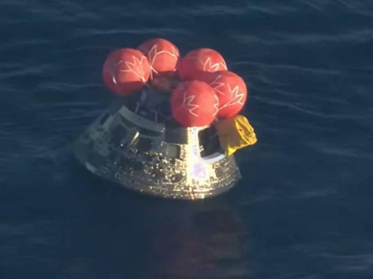 Las imágenes que dejó el amerizaje de la misión Artemis II