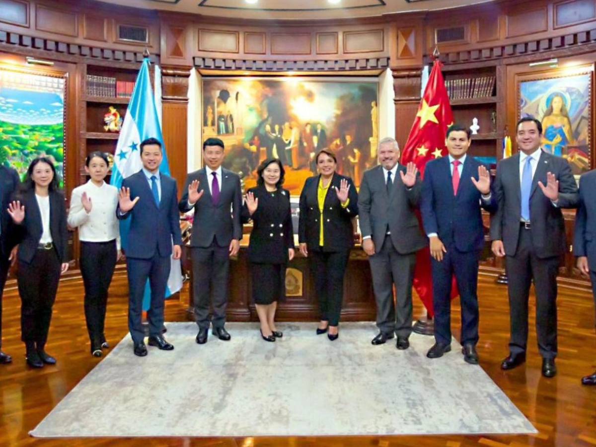 ¿Romper relaciones con China? 10 principales promesas de campaña de Nasry Asfura