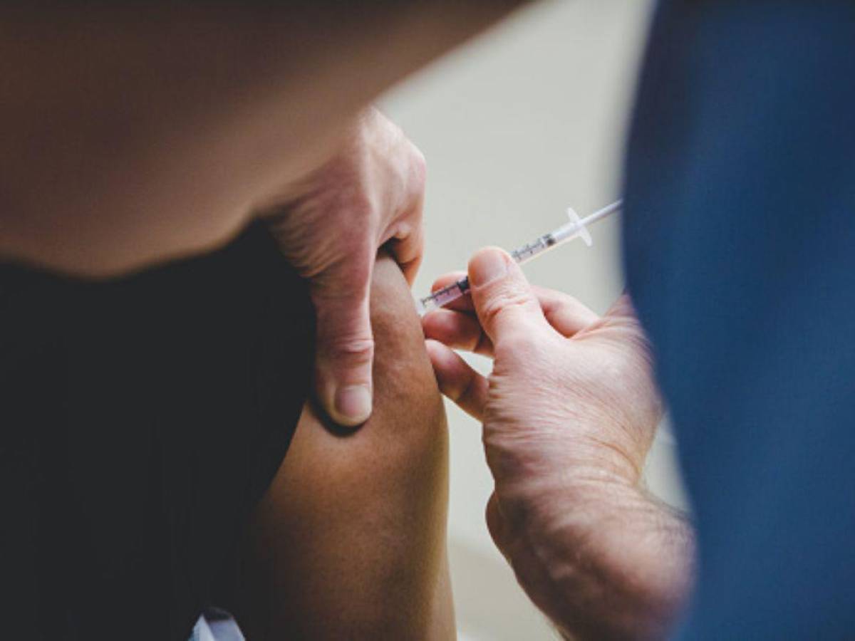 EEUU ajusta forma de inyectar vacuna contra viruela del mono para aumentar número de dosis