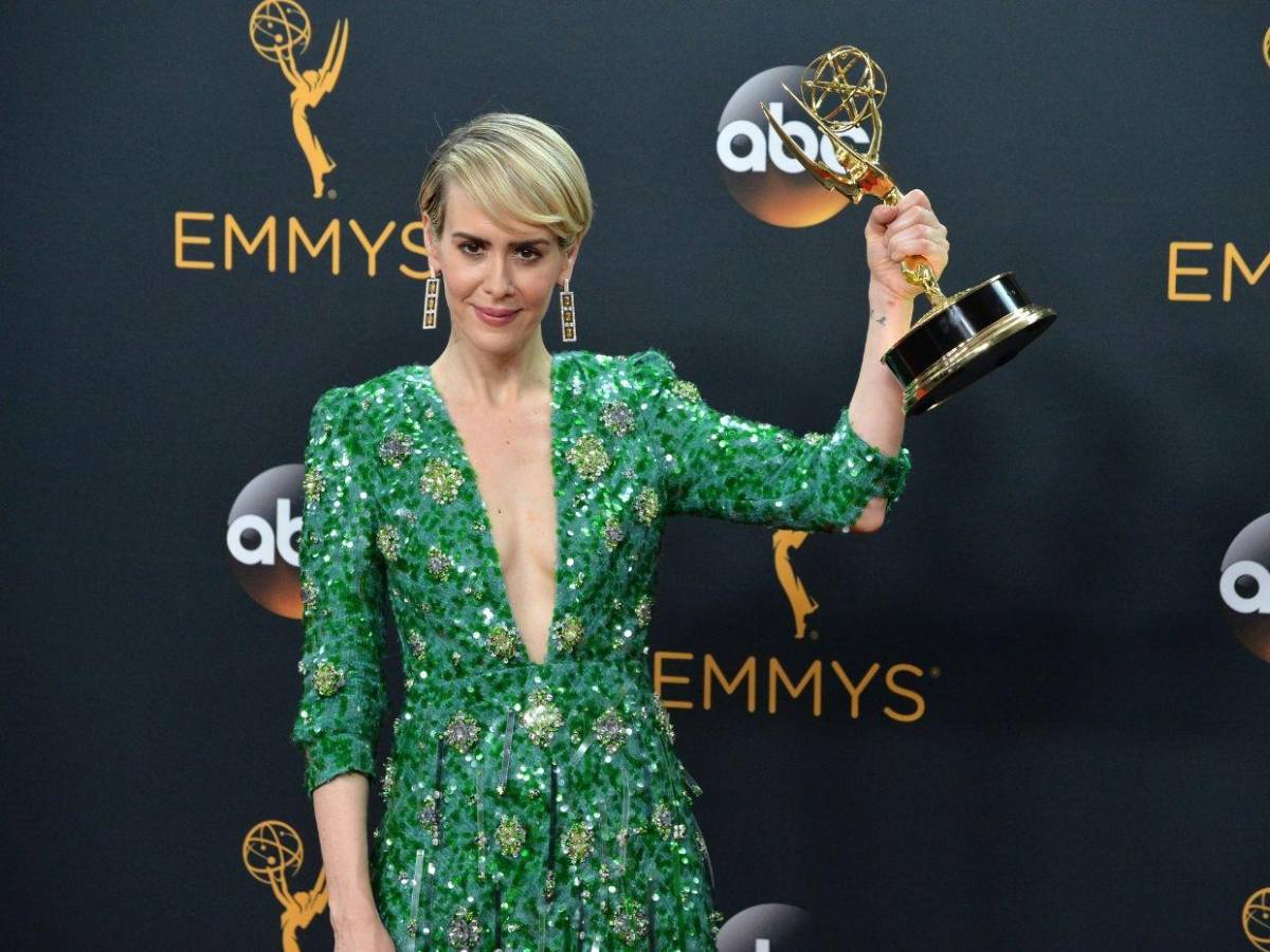 Sarah Paulson recibe su estrella en Hollywood y evoca su obsesión por imitar a Julia Roberts