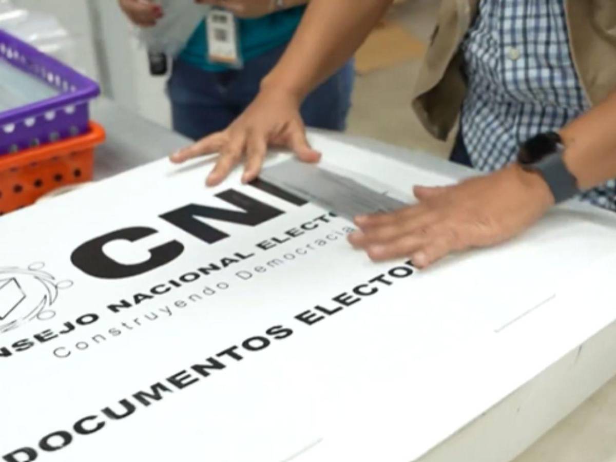 Así inicia el armado de las primeras maletas electorales para las elecciones generales