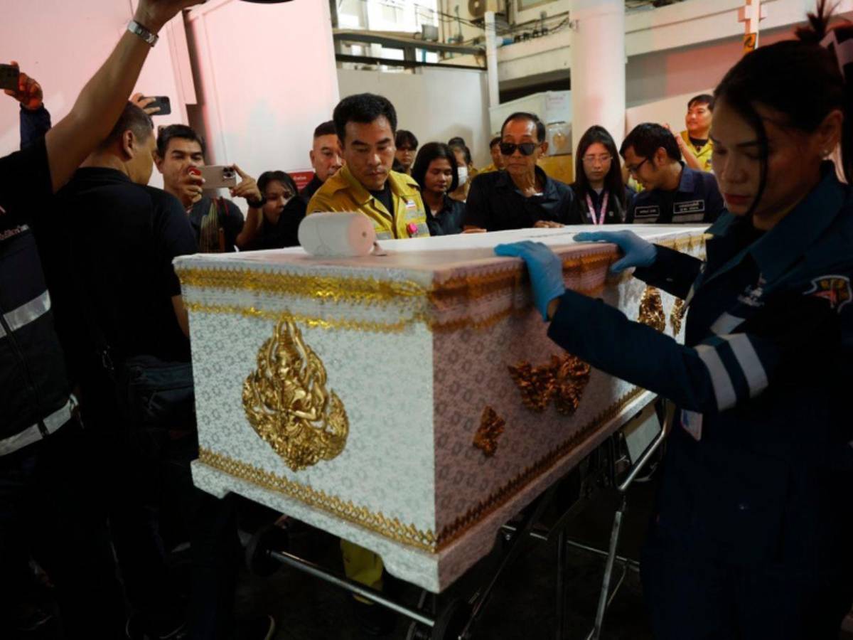 Mató a sus abuelos antes de asesinar a 6 personas en su escuela y quitarse la vida: tiroteo en Tailandia
