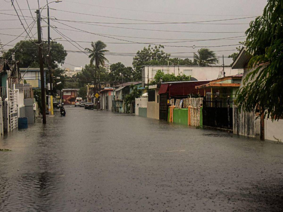 Huracán Fiona deja daños catastróficos en Puerto Rico y se acerca a República Dominicana
