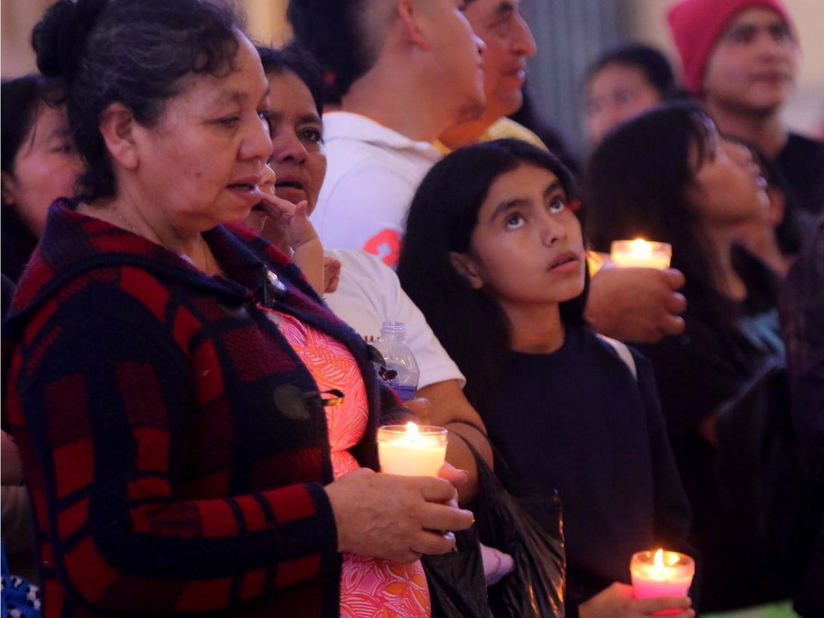 Gratitud, devoción y fe muestran peregrinos al visitar la Basílica de Suyapa Gratitud, devoción y fe muestran peregrinos al visitar la Basílica de Suyapa