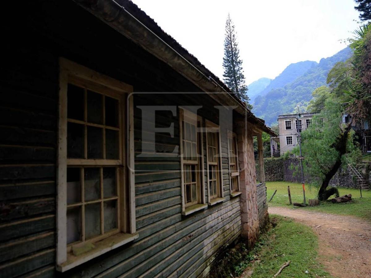 Calles de San Juancito, la aldea del Distrito Central donde el tiempo se detuvo