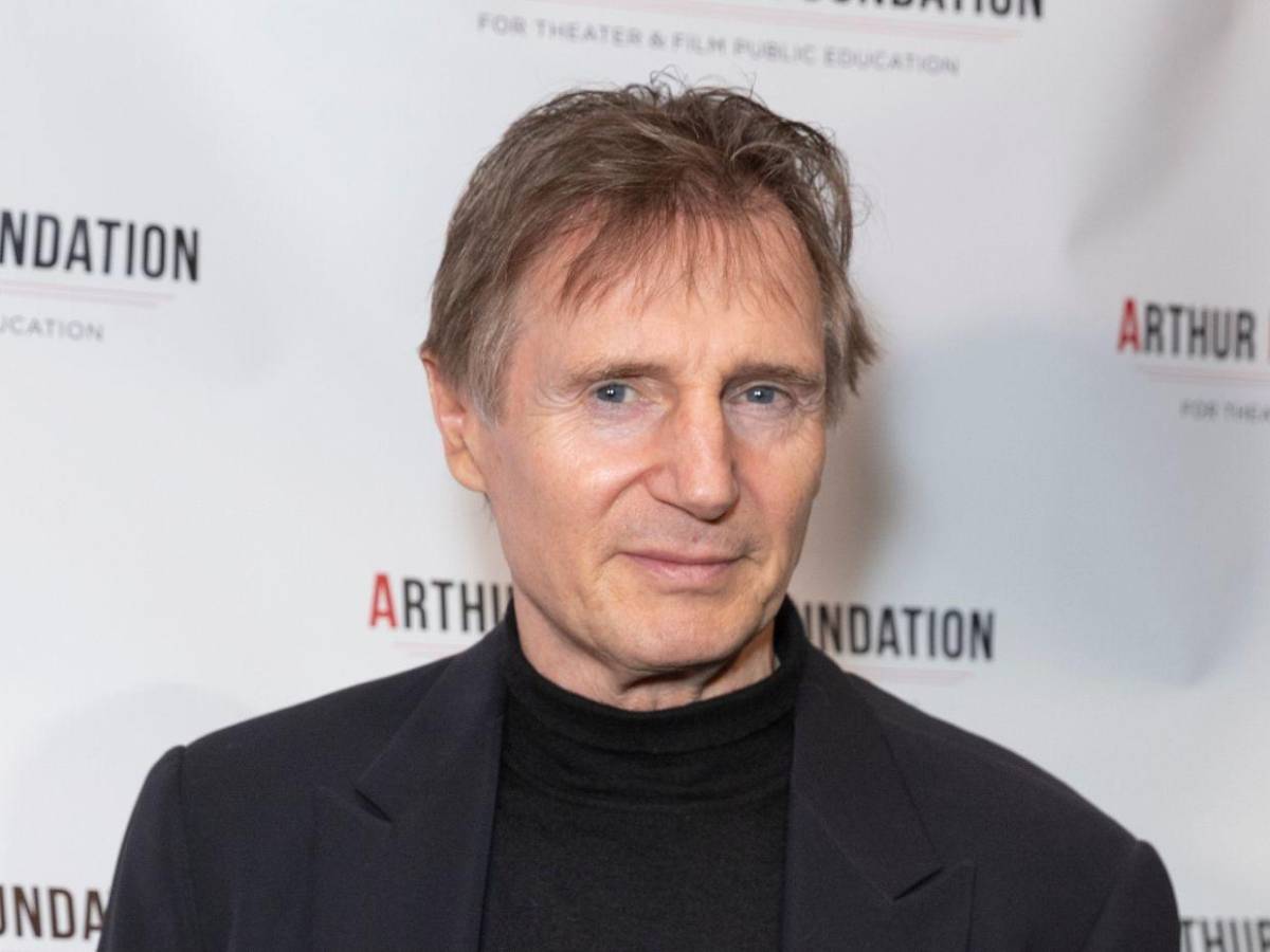 Pamela Anderson revela que compartió una semana íntima con Liam Neeson