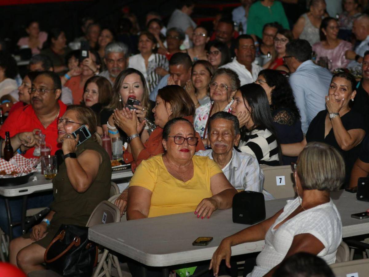 El romanticismo puro de Los Galos en Tegucigalpa, en imágenes El romanticismo puro de Los Galos en Tegucigalpa, en imágenes