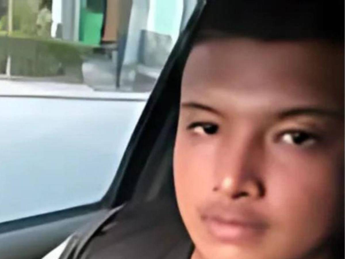 Con un rótulo y maniatado, así fue encontrado Brayan Cano en Jutiapa, Atlántida Con un rótulo y maniatado, así fue encontrado Brayan Cano en Jutiapa, Atlántida