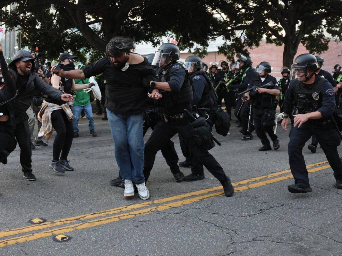 ¿Qué es la Ley de Insurrección que Trump quiere invocar en Los Ángeles por protestas?