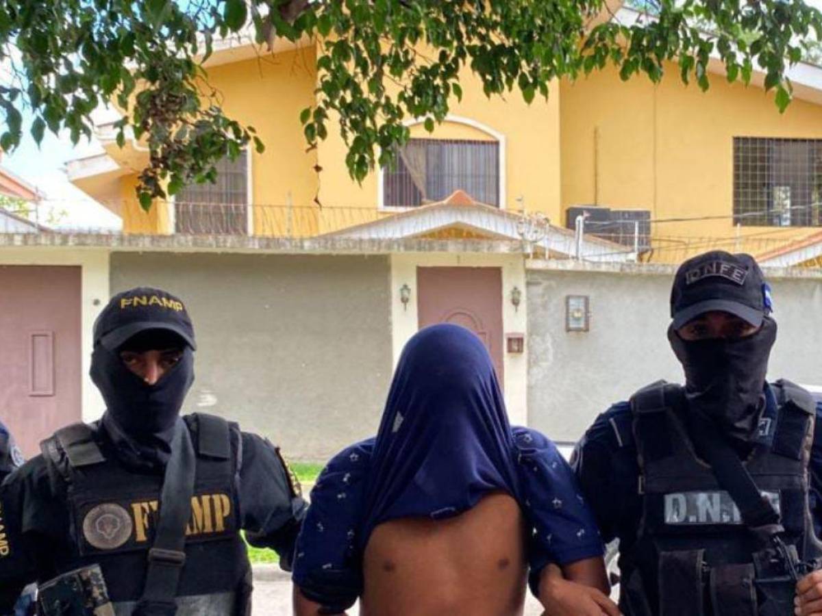 Capturan a dos miembros de banda criminal que extorsionaba a comerciantes en San Pedro Sula