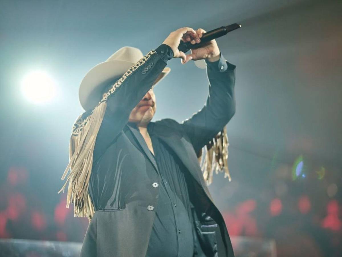 Julión Álvarez agota dos localidades de su concierto en Honduras