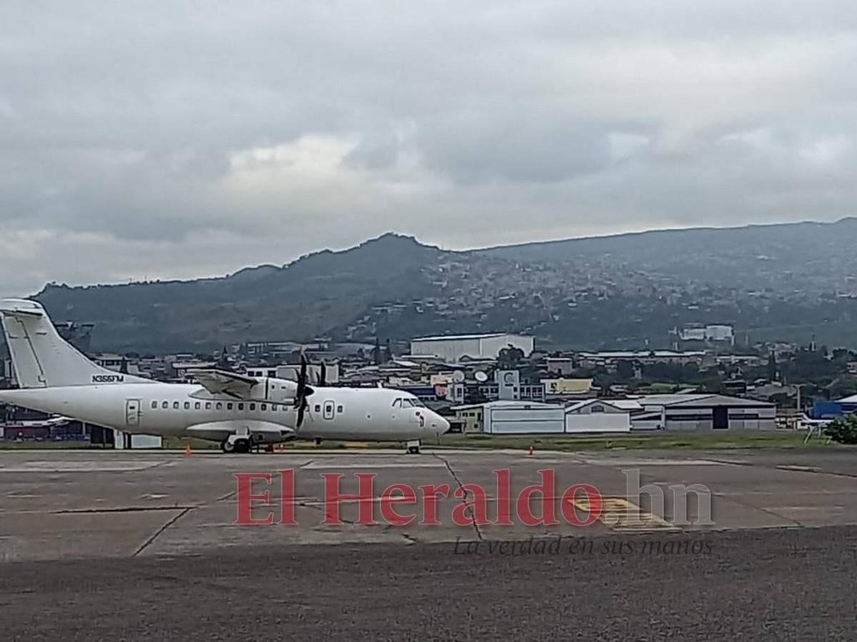 Fuerte despliegue policial y caravana protagonizan traslado de “El Señor de los cielos”, narco que será extraditado a EEUU