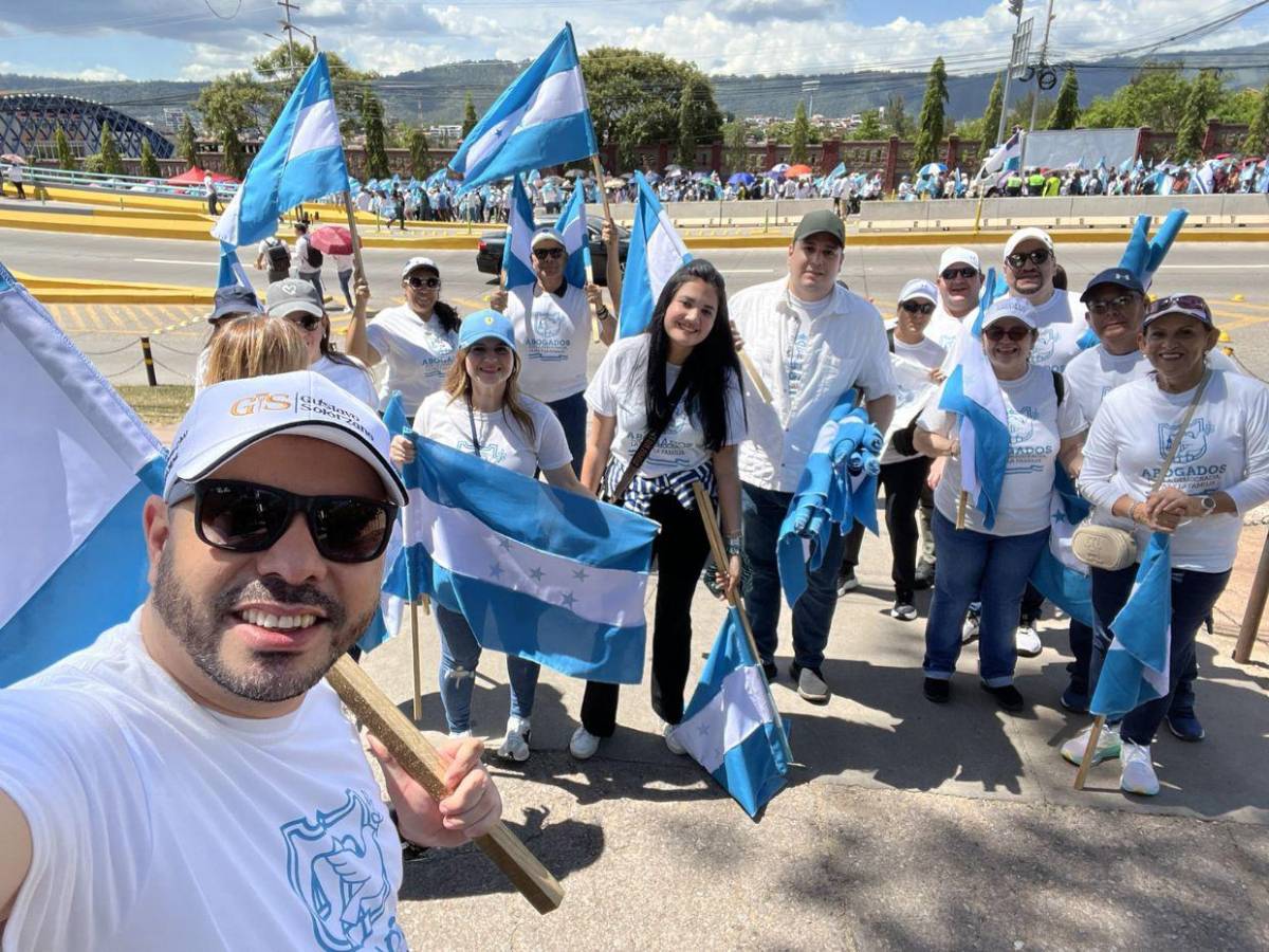 Personalidades hondureñas que estuvieron en la caminata de las iglesias