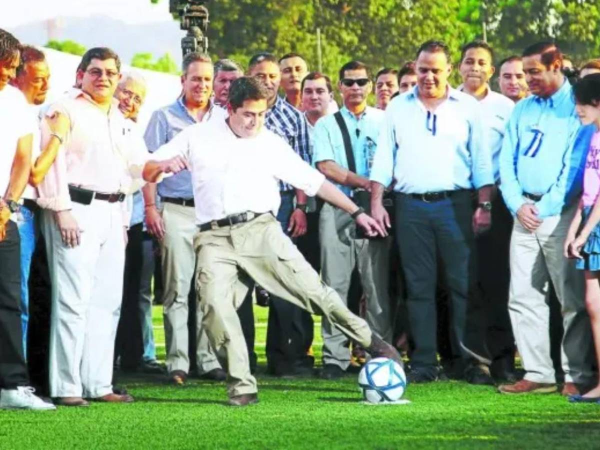 ¡Sorpresa! Futbolista hondureño festeja tras anuncio de indulto a Juan Orlando Hernández