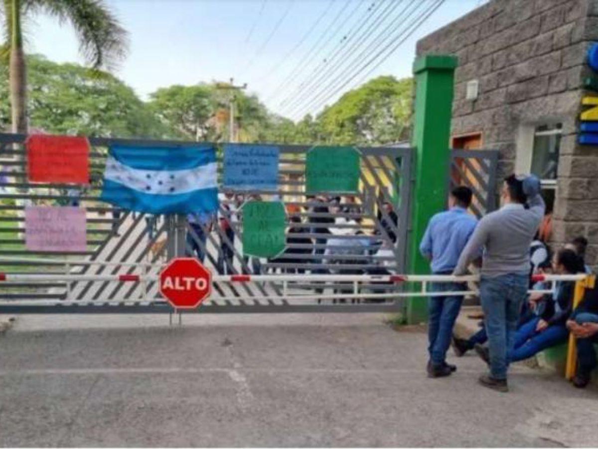 Alumnos de la Unag rechazan examen de inglés para graduarse