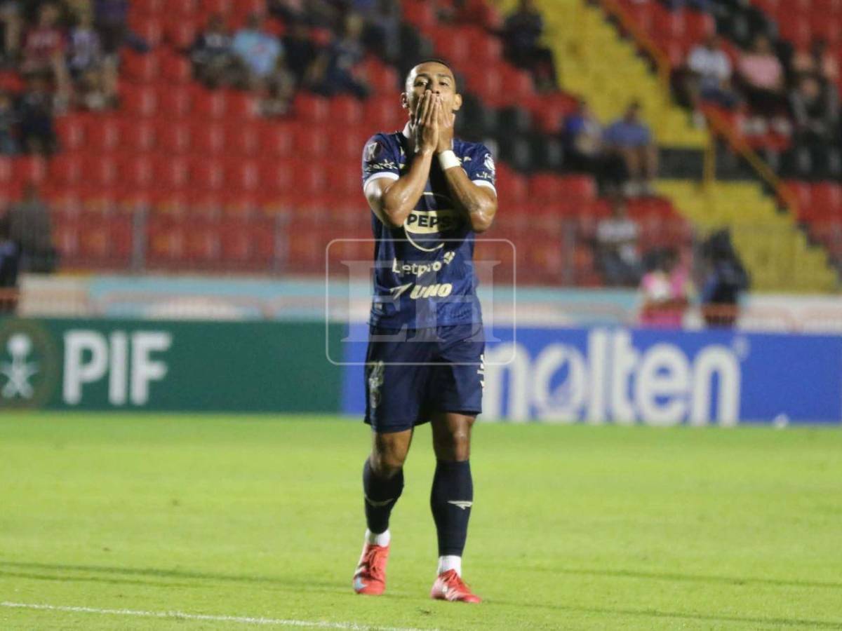 No se vio en TV: Puesto de baleadas atrasó a Cartaginés y Motagua con poco apoyo de su gente