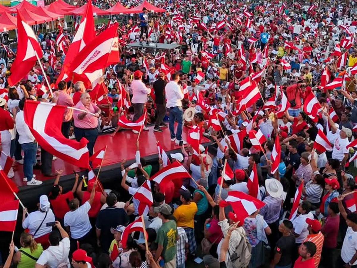 “El Partido Liberal está de pie”: Jorge Cálix en su cierre de campaña