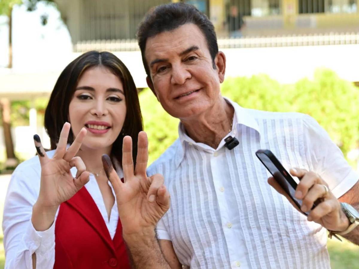 El blanco predominó: así lucieron las esposas de los precandidatos en las elecciones primarias