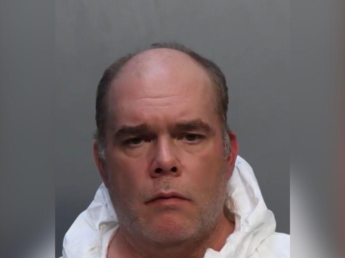 Hombre que mató a su pareja condujo con el cadáver hasta entregarse a la policía