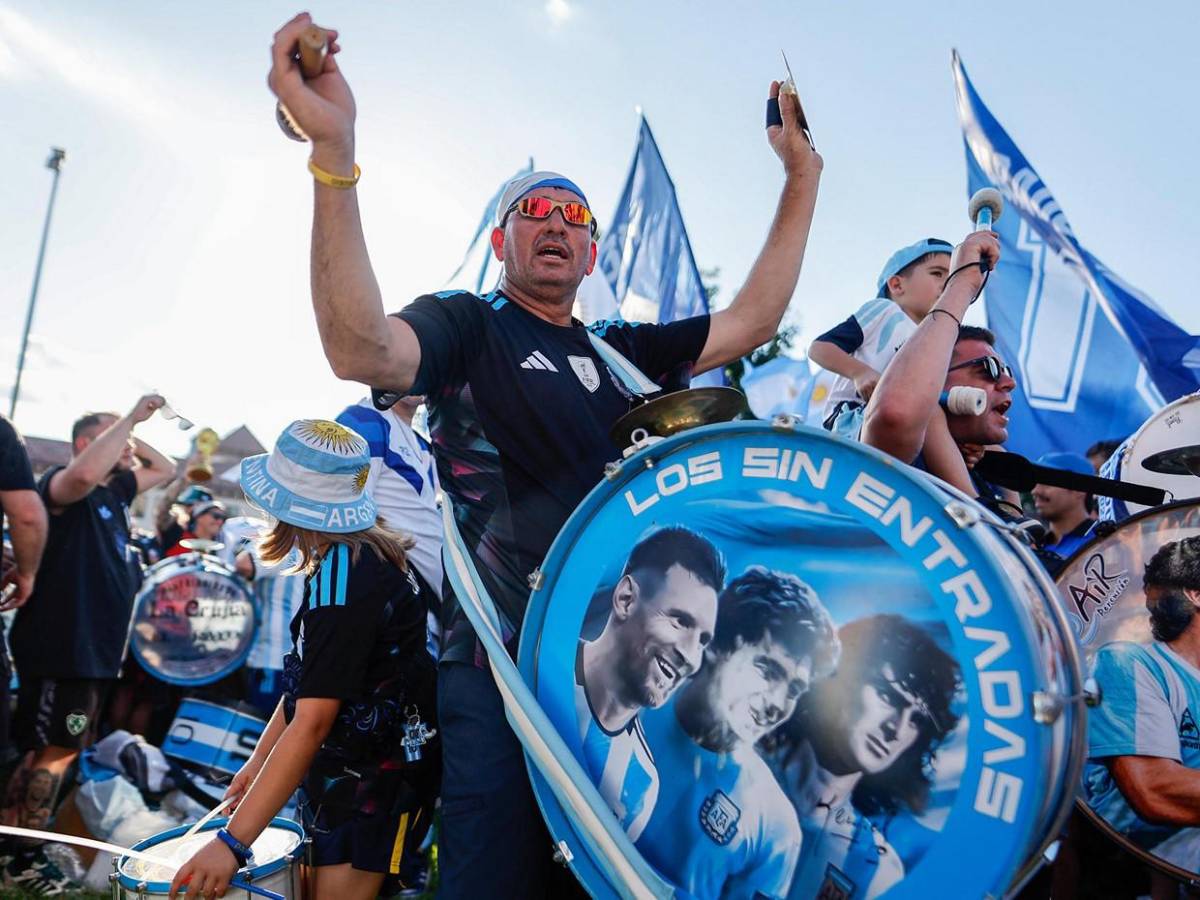 De blanco y celeste se pinta la ciudad de Kansas para el banderazo Argentina vs Argelia