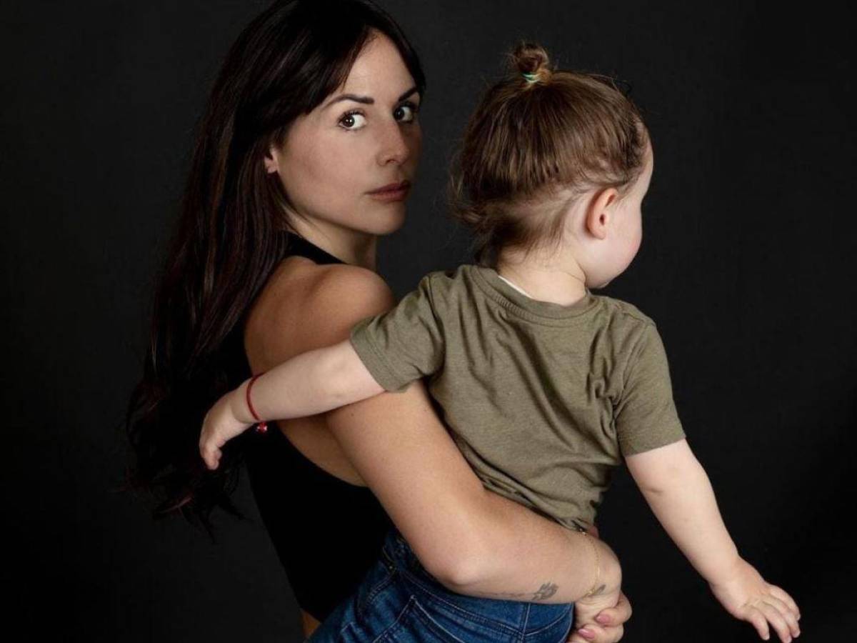 Zuria Vega: No tengo problema en que mi hijo use los “vestidos de princesa” de su hermana