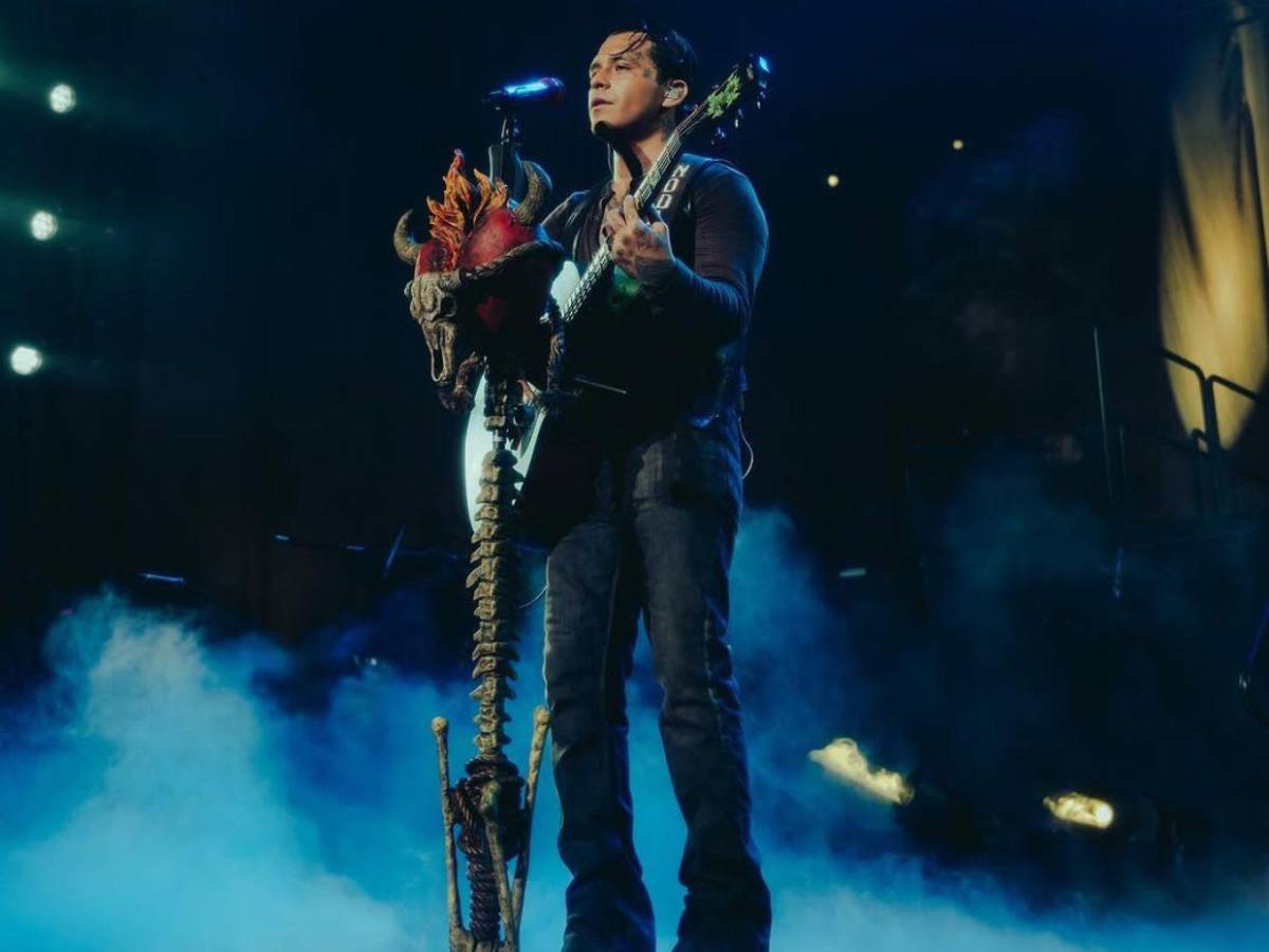 ¿Los Aguilar controlarán la fortuna de Christian Nodal? Esto han revelado