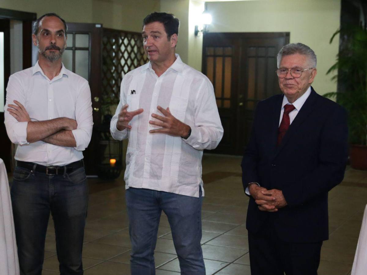 Reconocimiento a cinco años de gestión de José Carlos Balaguer en el CCET