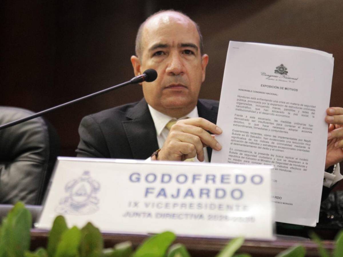 Maneja Adobe, Canva y redes: Godofredo Fajardo revela funciones de su hija en alcaldía de Tegucigalpa