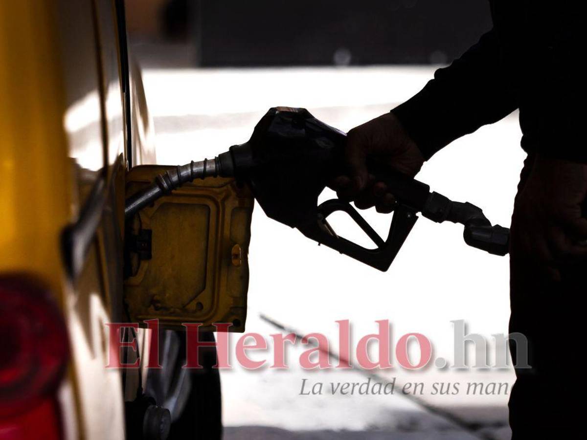 Galón de gasolinas baja de precio este lunes a 112.95 y 102.46 lempiras