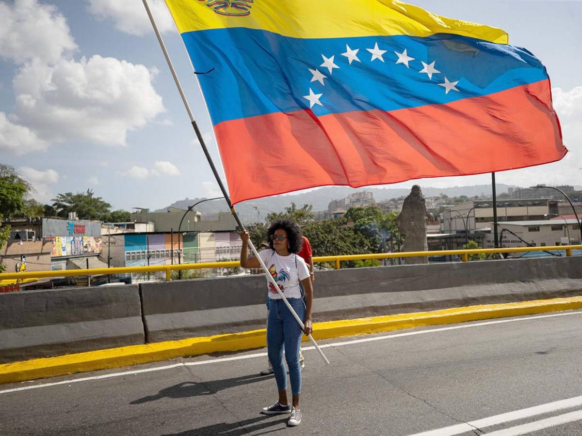Chavismo conmemora 37 años del 'Caracazo' y pide a EEUU libertad para Maduro