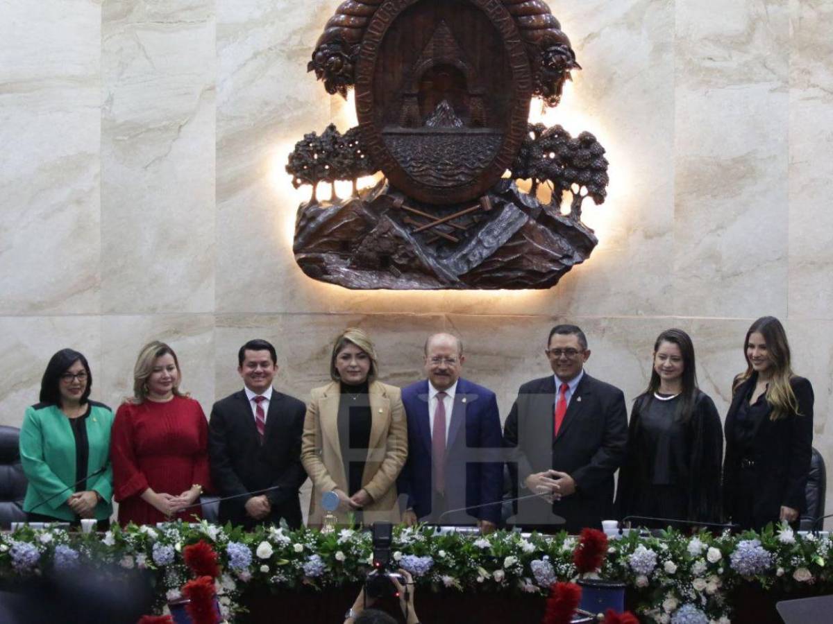 Las imágenes que dejó la instalación de la cuarta legislatura en el Congreso