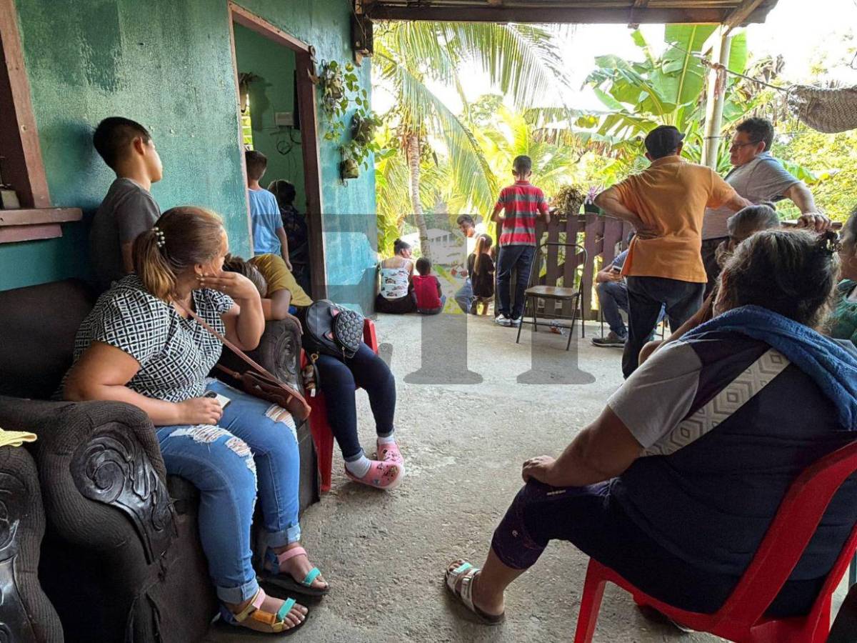 ¡Desgarrador! Velan restos del menor muerto en accidente de Omoa