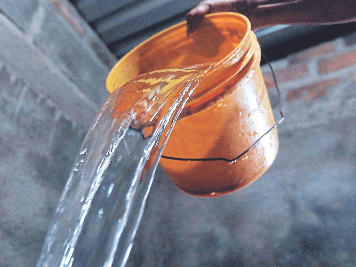 Calendario de distribución dice que espera por agua será de 2 y 3 días