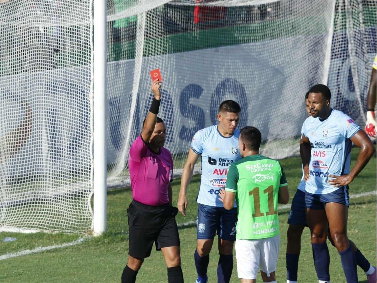 Pelea entre jugadores y Ministro de Seguridad sorprendió: Postales del Marathón vs Génesis PN