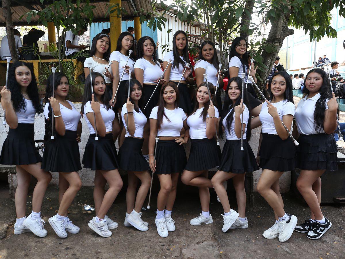 Ellas son las palillonas que representarán al Nimia Baquedano en los desfiles patrios