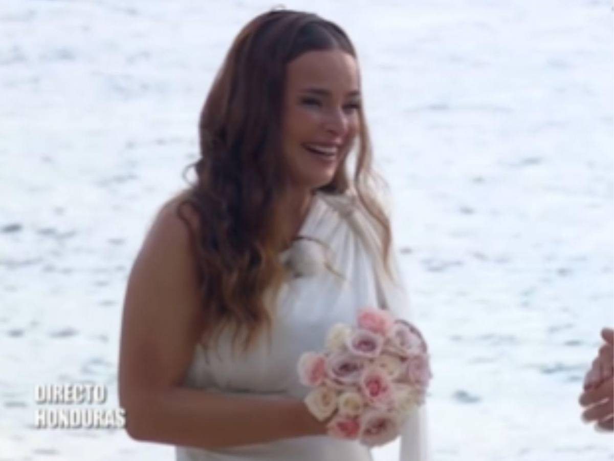 Solo 4 invitados y una condición: Así fue la boda de Marta Peñate y Tony Spina en Cayos Cochinos