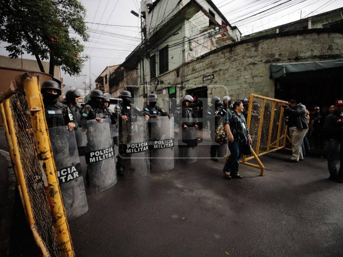 Calles del centro histórico de Tegucigalpa están cerradas ¡No hay paso vehicular!