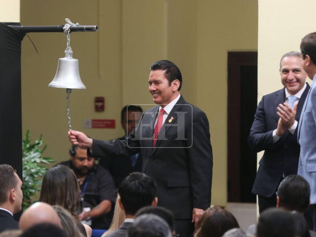 Lo que no se vio de la juramentación de Juan Diego Zelaya y los nuevos regidores de la capital