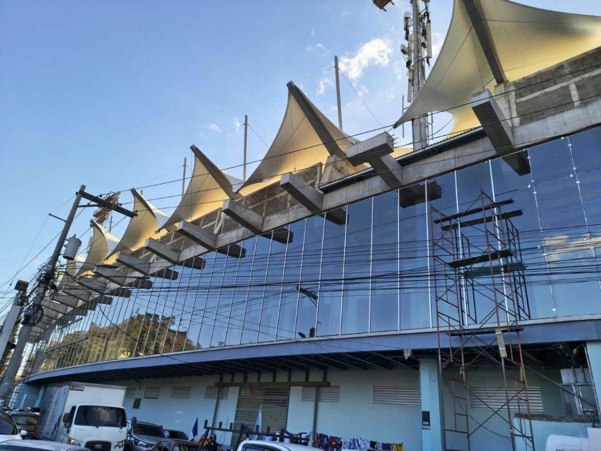 Así está quedando el Estadio Nacional de Tegucigalpa con la nueva fachada y letrero