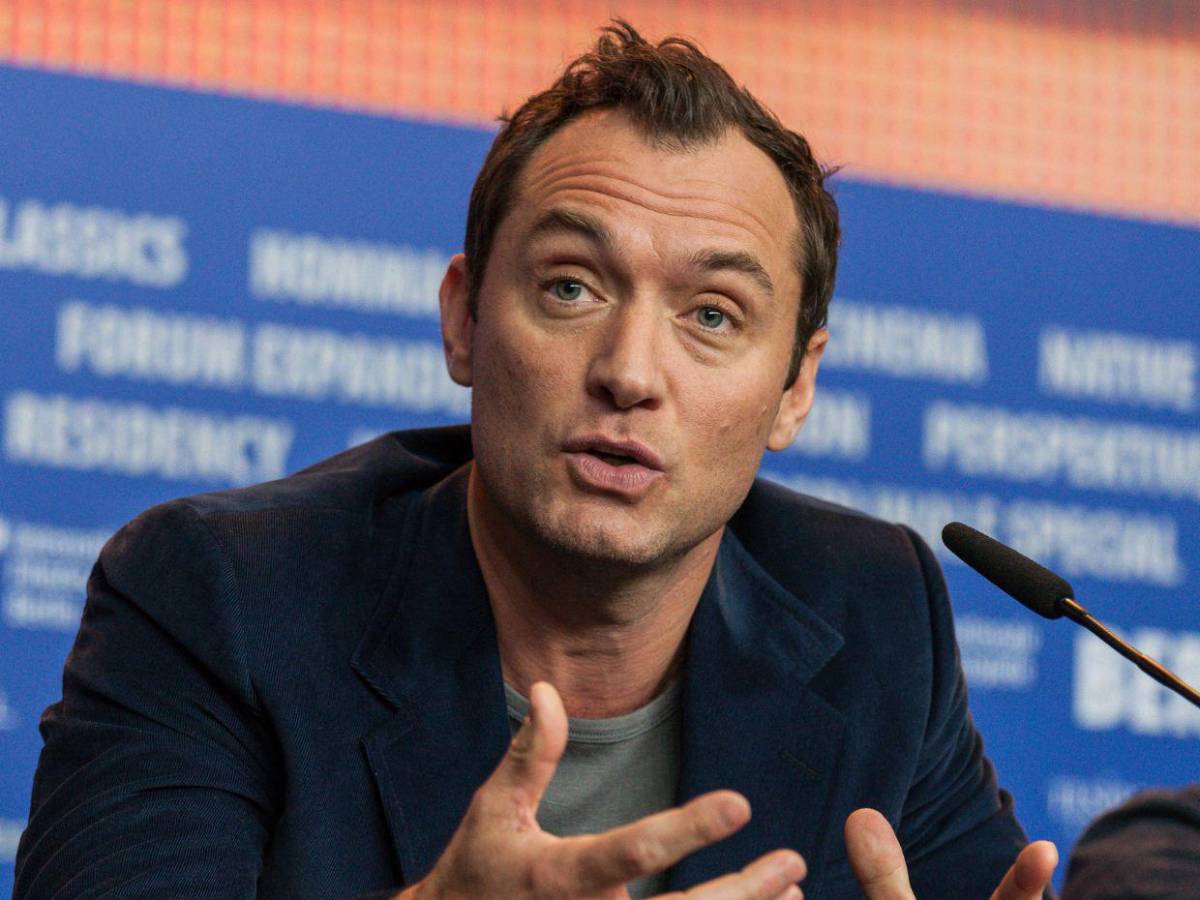 Jude Law conquista el Paseo de la Fama luego de tres décadas de carrera