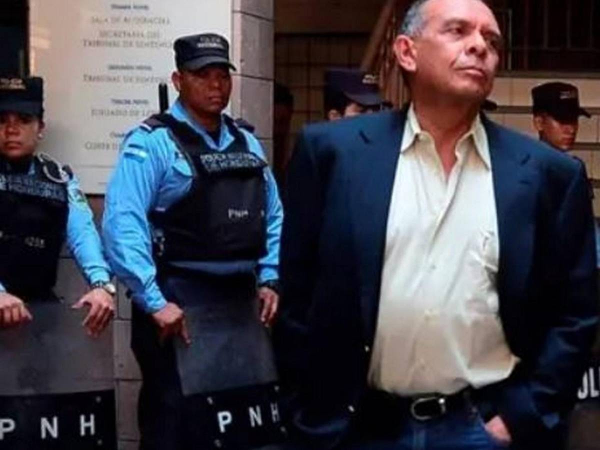 Mencionado por El Cachiro y en Caja chica del hermano: casos que salpicaron a Ramón Lobo Sosa