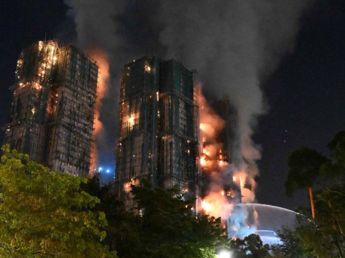 Incendio de Hong Kong: Gobierno se reúne de emergencia y habilita refugios