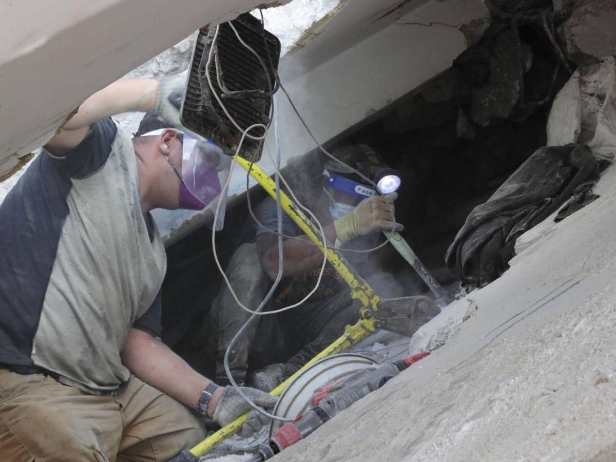 Venezuela sigue buscando y sumando víctimas de  terremotos
