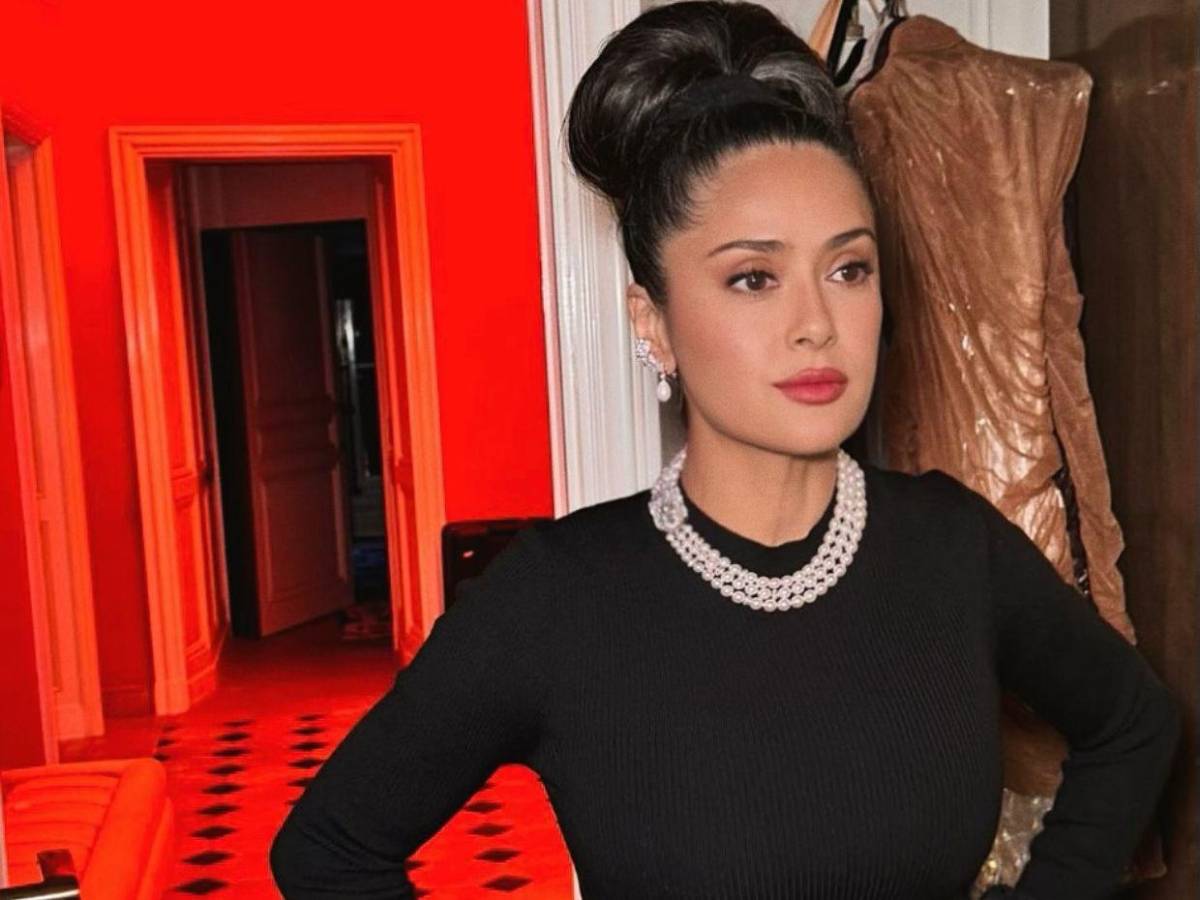 Donald Trump intentó conquistar a Salma Hayek, pero ella lo rechazó Donald Trump intentó conquistar a Salma Hayek, pero ella lo rechazó