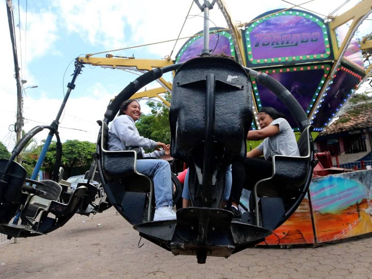 Un ambiente de alegría y sabor impera en la Feria de Suyapa