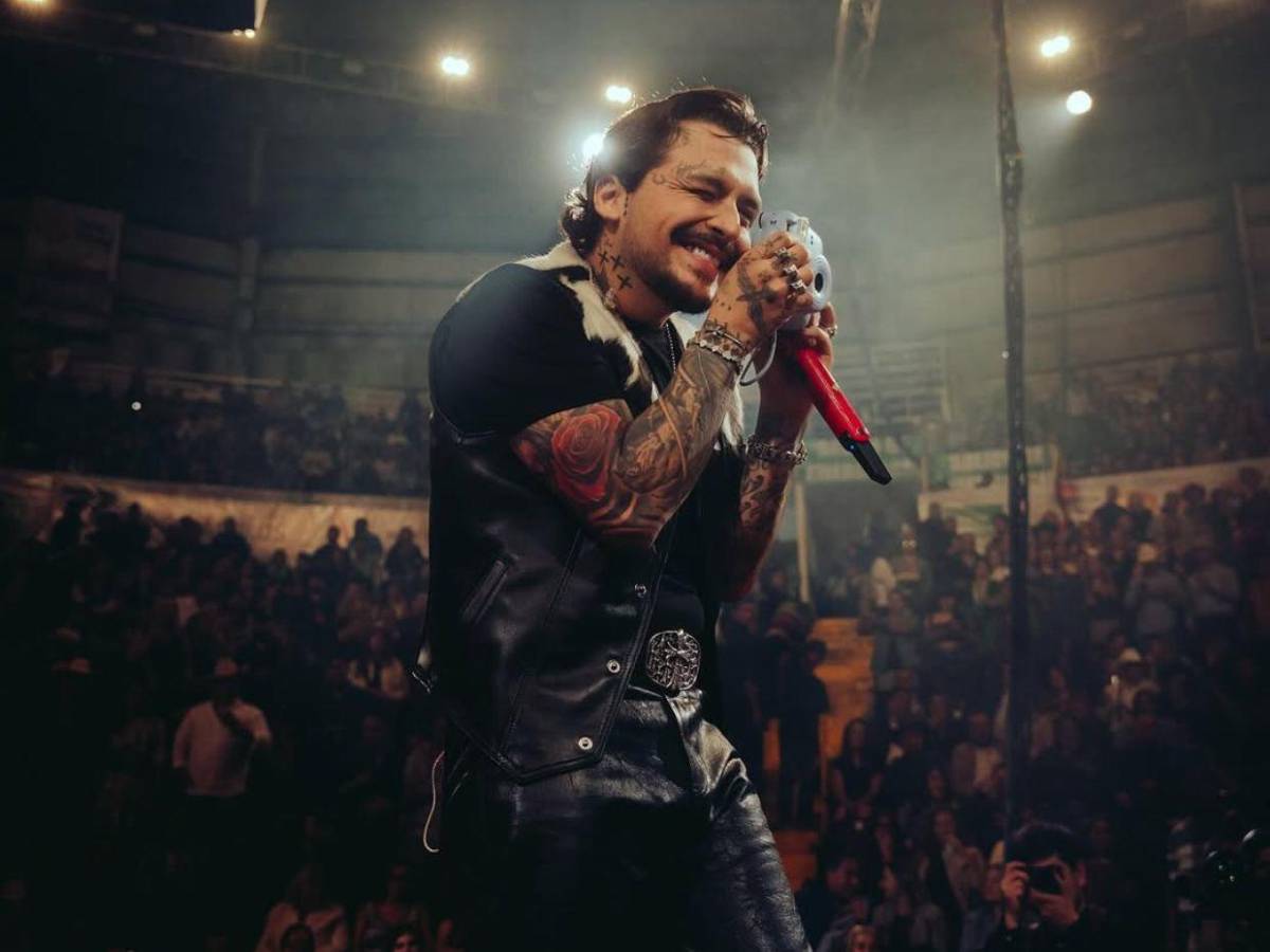 Christian Nodal admite que de niño 'robaba' para poder tener juguetes