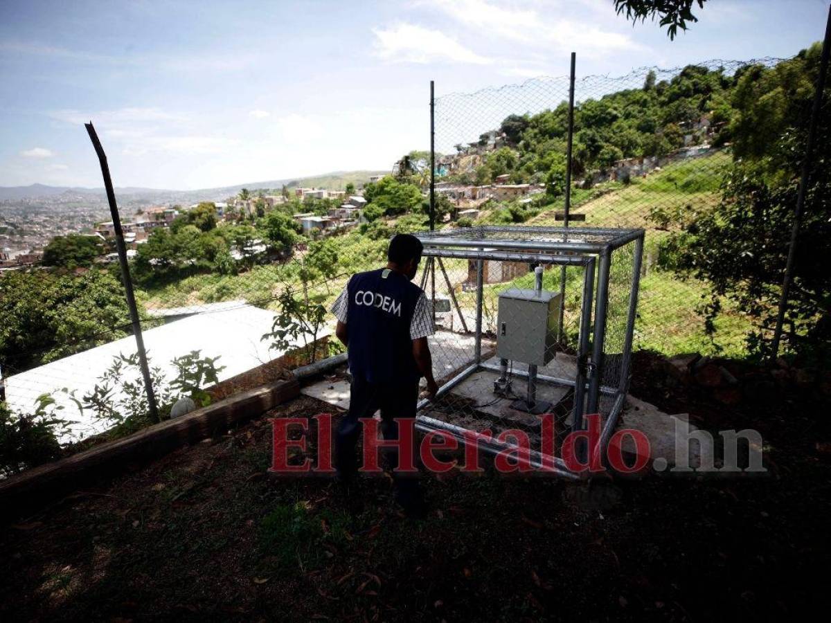 Novedoso sistema de sirenas alertará de futuros derrumbes en cuatro barrios de la capital