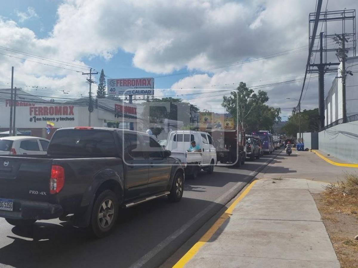 Largas filas por colisión en salida al sur esta mañana en la capital