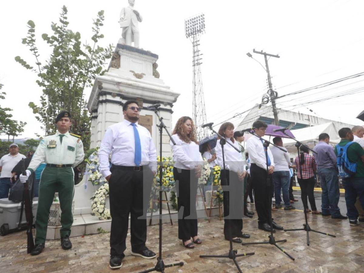 San Pedro Sula se viste de patriotismo y así desfila en los 204 años de independencia patria